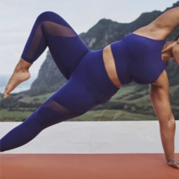 Athleta Salutation Stash Pocket Ii 78 Tight